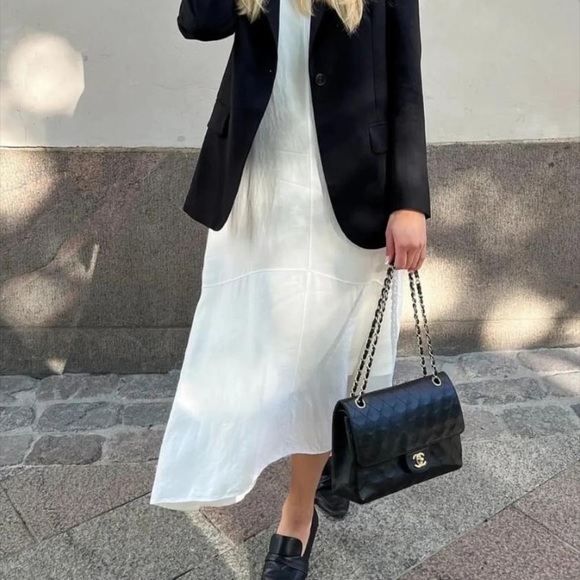 🎉❤️VINTAGE LOVER♥️🎉CHANEL 10” DOUBLE FLAP BAG LAMB GOLD HARDWEARS ❤️ - Picture 5 of 17